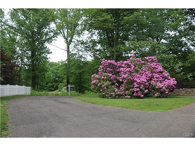 Property located at the end of a beautiful cul-de-