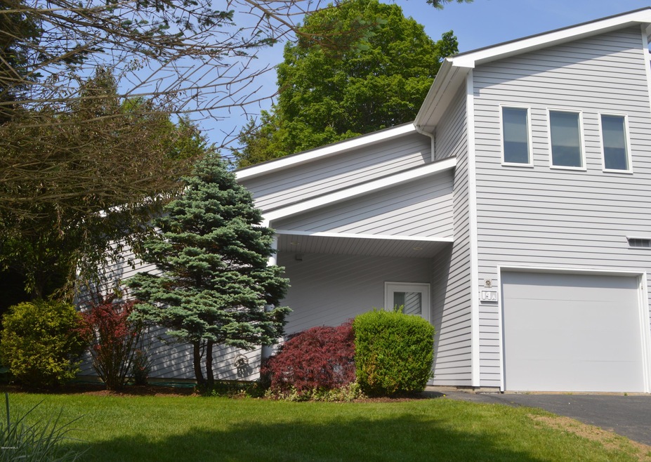 14 Muirfield Dr unit 14A, Lenox, MA 01240 - photo 1