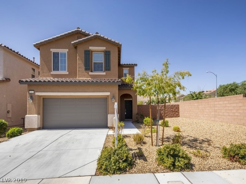 Spacious private corner lot, possible RV/Boat park