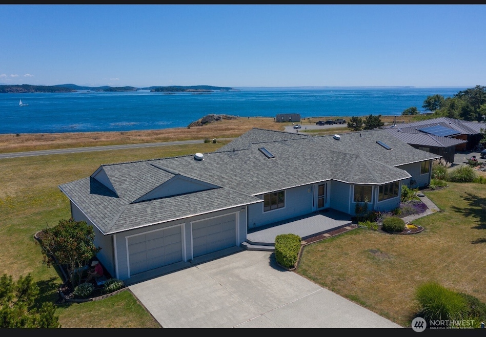 For Sale $1,595,000 • Co-Listing Agent