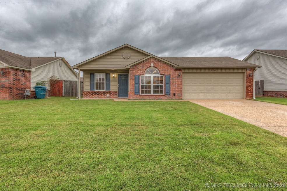 8932 S 258th East Ave, Broken Arrow, OK 74014 - photo 1