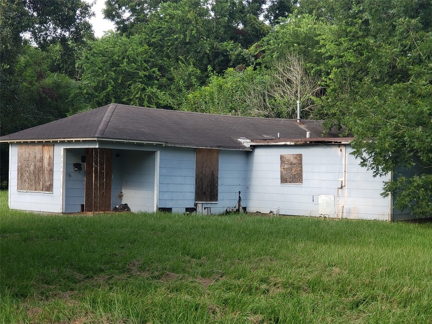 2217 Norvell Ave, Bay City, TX 77414 - photo 1