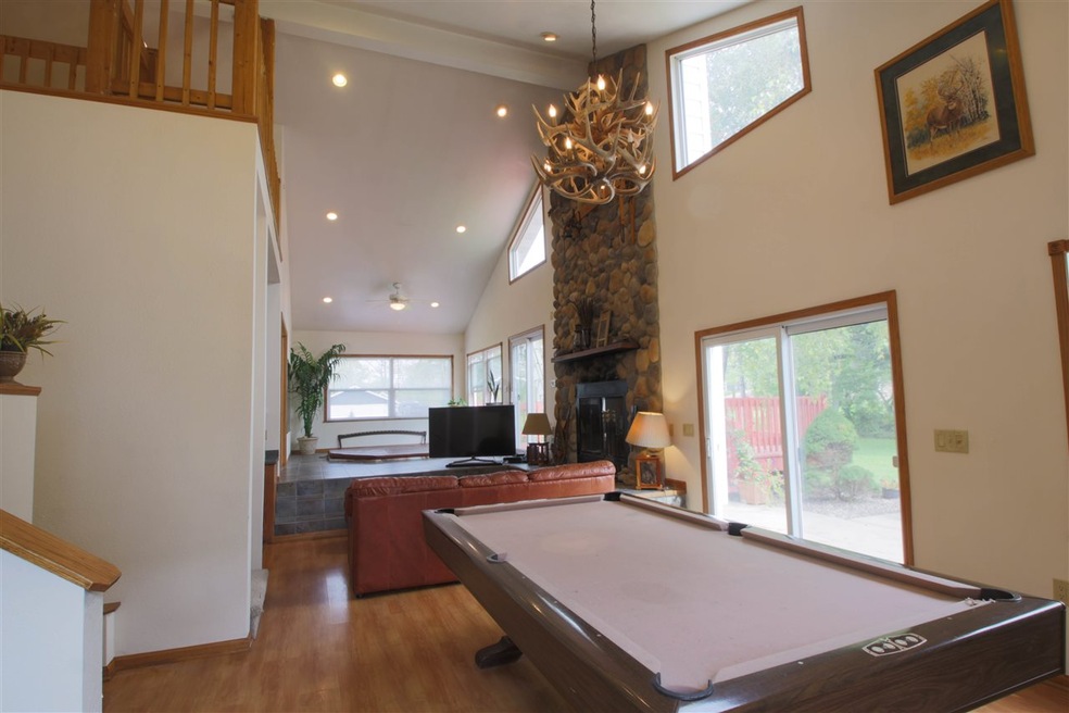 2712 Fitchrona Rd, Fitchburg, WI 53719 - photo 1