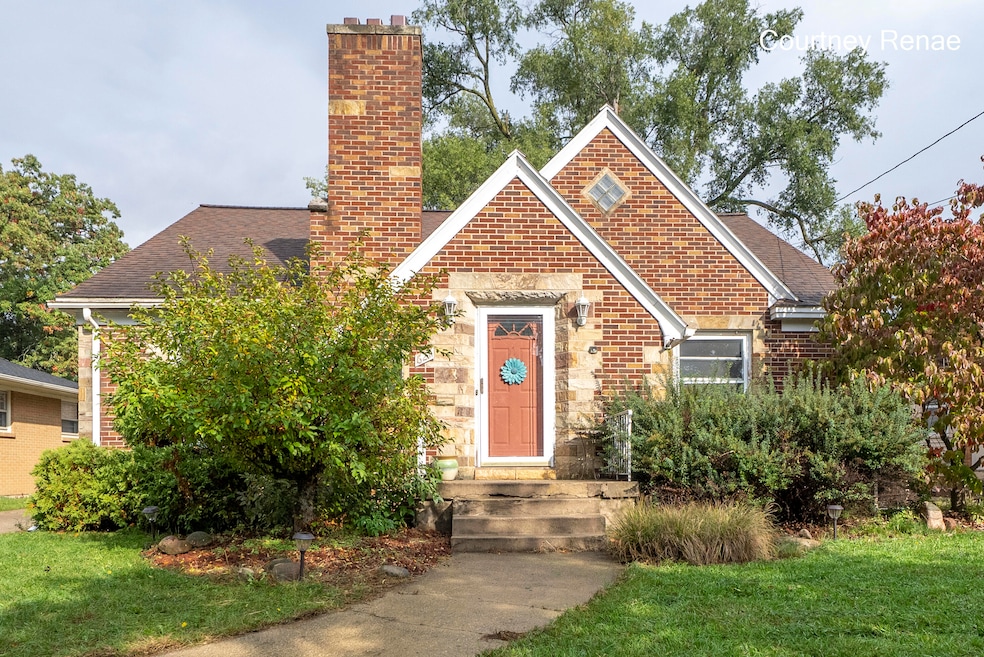 621 Hoyt St SE, Grand Rapids, MI 49507 - photo 1