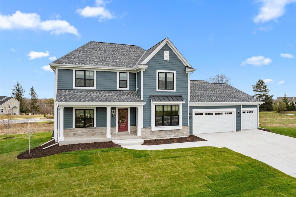 N56 W20887 Carnousite Wy 01 Transitional