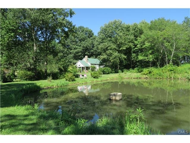 Idyllic setting, large pond, fully stocked with ma
