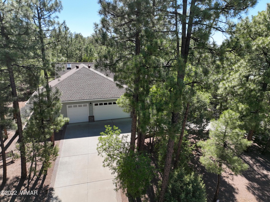Home with Guest House in Sierra Pines!