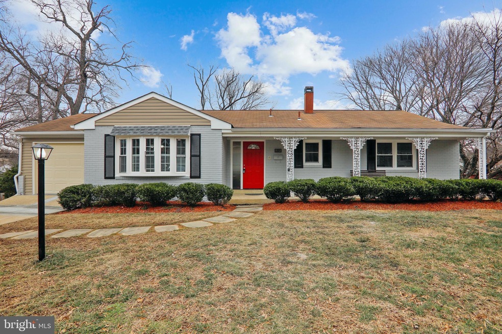 7112 Lois Ln, Lanham, MD 20706 - photo 1