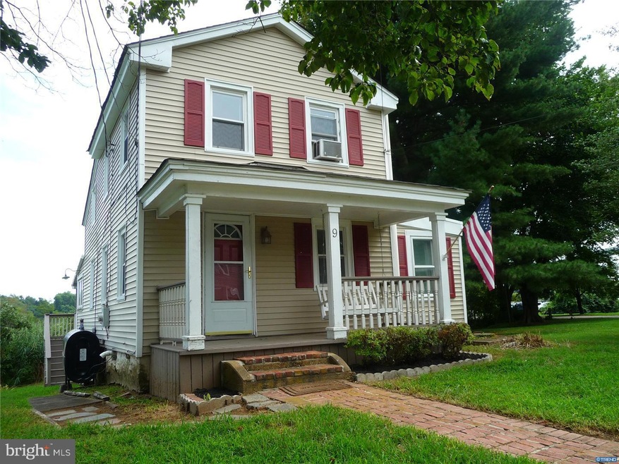 9 Delaware St, Saint Georges, DE 19733 - photo 1