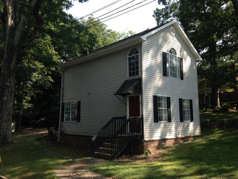 1326 Park Hill Dr, Gainesville, GA 30501 - photo 1