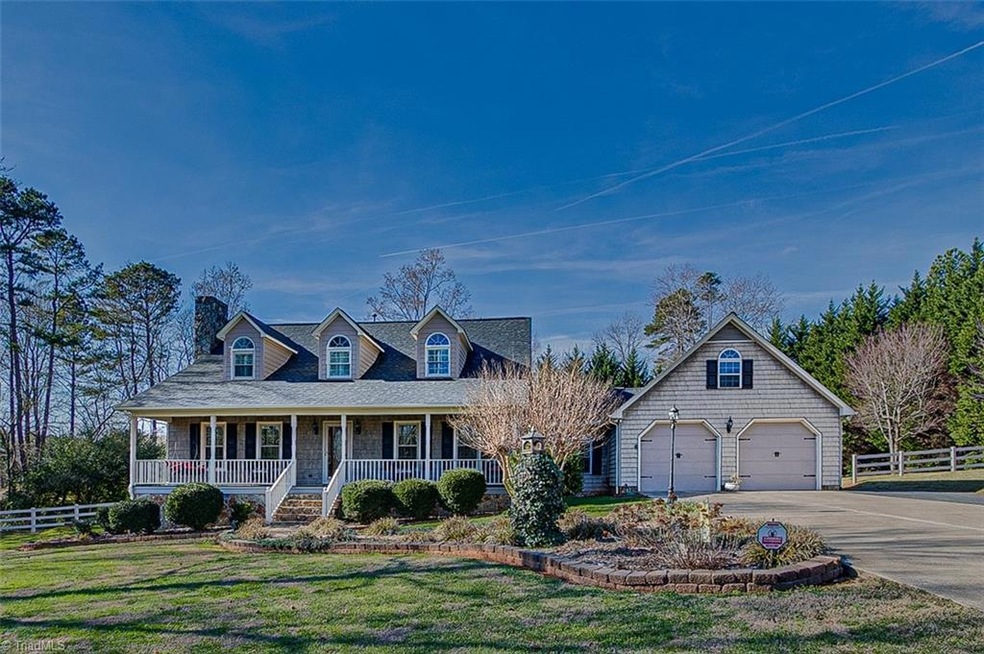 2012 Sunny Ln, Asheboro, NC 27205 - photo 1