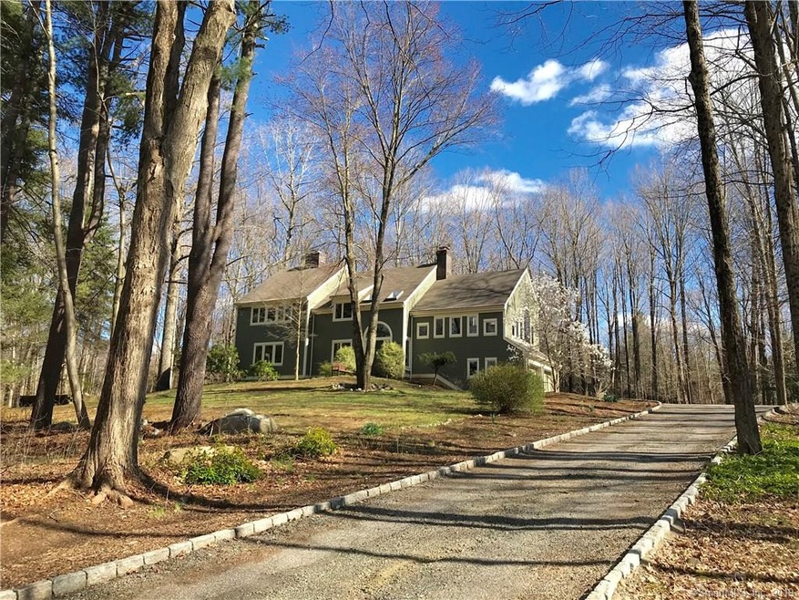 5 Mark Twain Ln, Redding, CT 06896 - photo 1