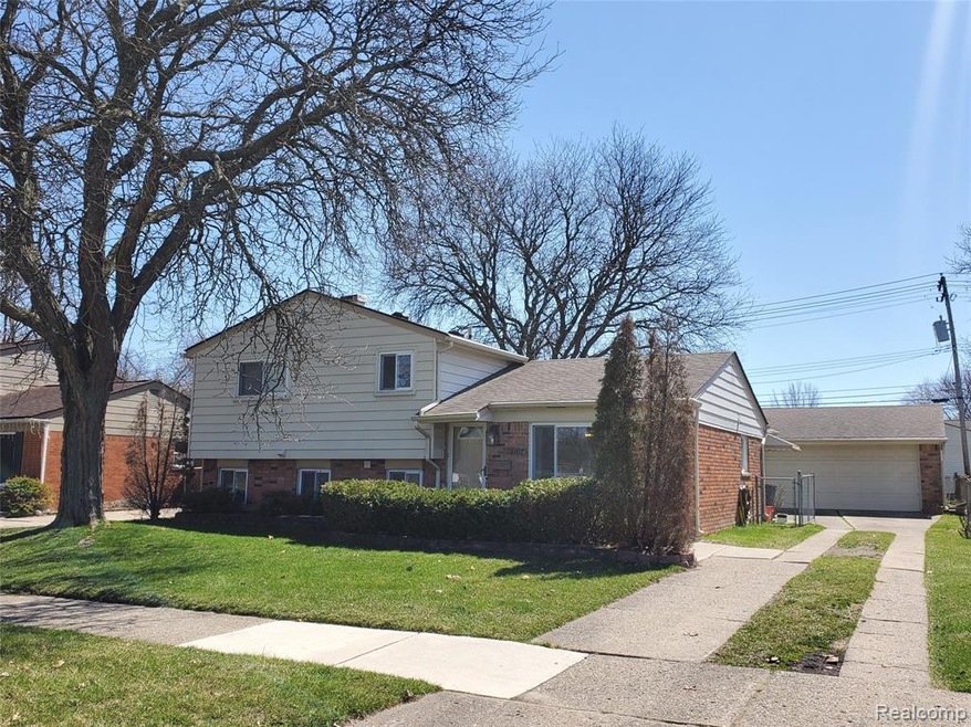 Welcome to 28707 Lyndon St!