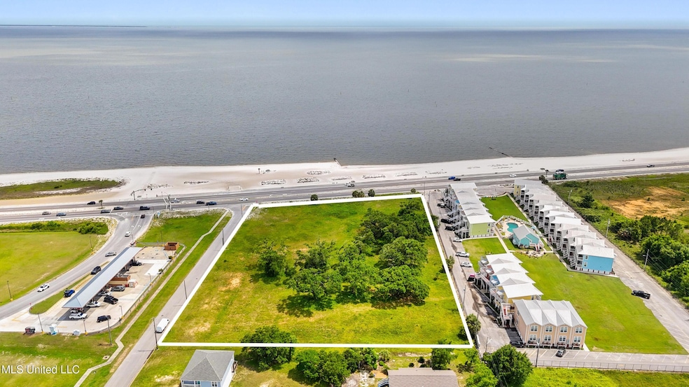 For Sale $515,000 • Co-Listing Agent