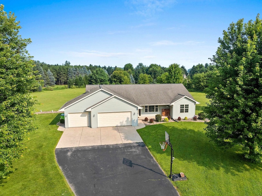 758 Rymer Ct, Sobieski, WI 54171 - photo 1