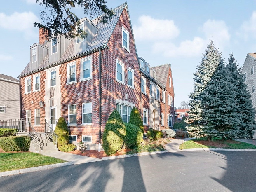 193 Bucknam St unit C, Everett, MA 02149 - photo 1