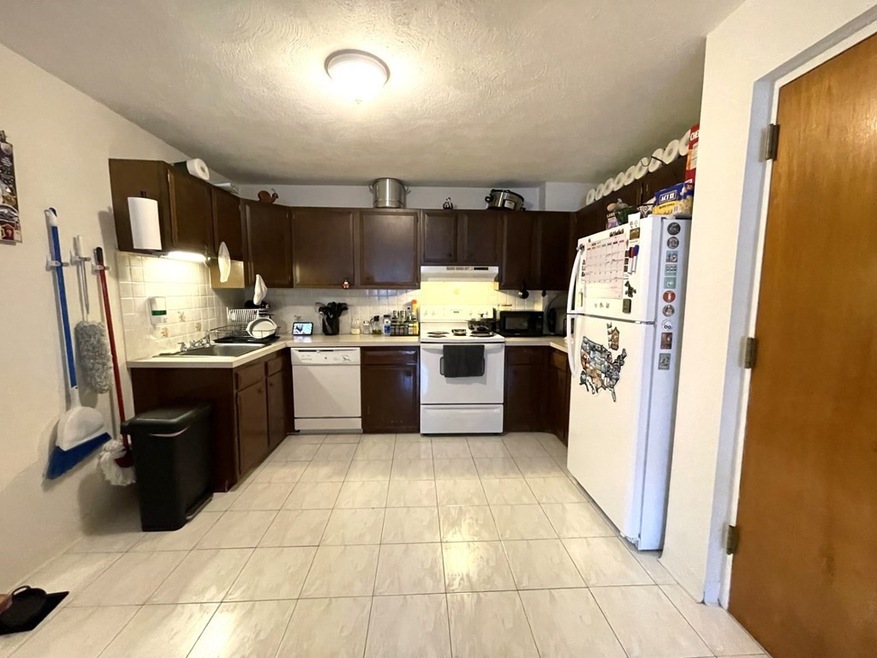 6 Mclean Place unit 3, Cambridge, MA 02140 - photo 1