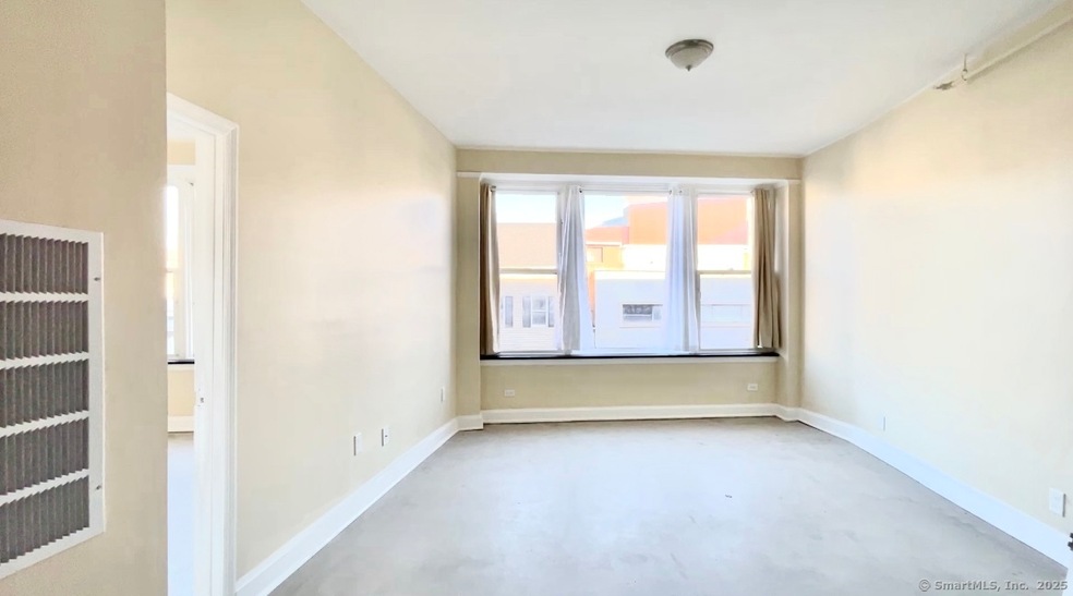 77 Bank St unit 2B, Waterbury, CT 06702 - photo 1