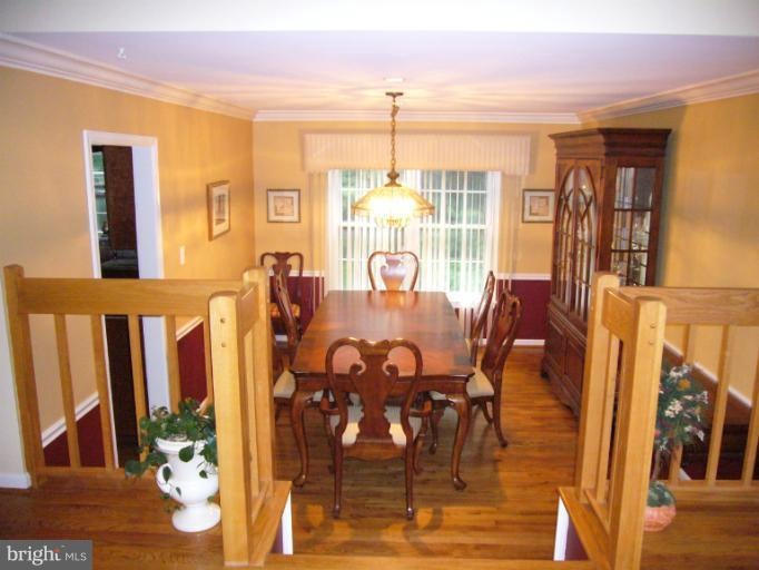 9313 Janphil Ln, Springfield, VA 22153 - photo 1