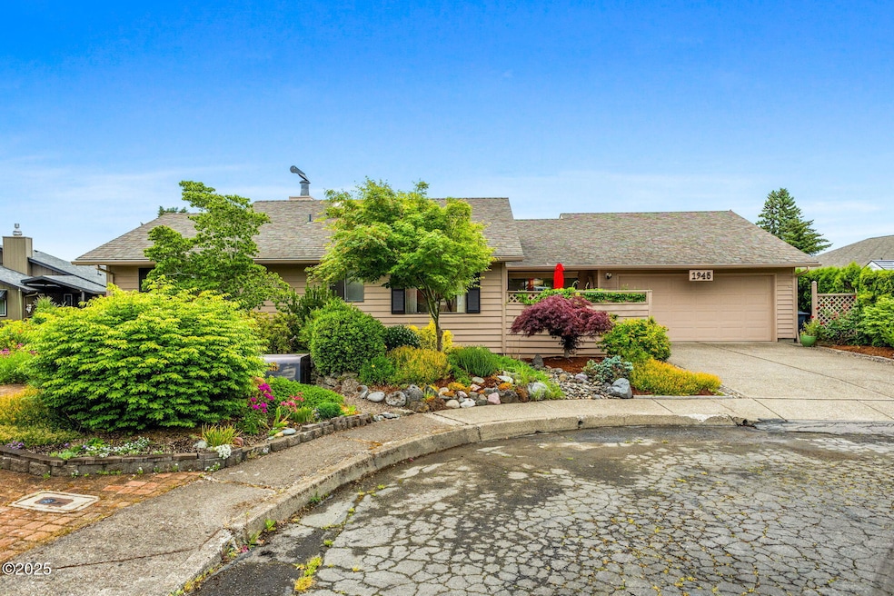 1-web-or-mls-1945 Banyan Ct NW 1