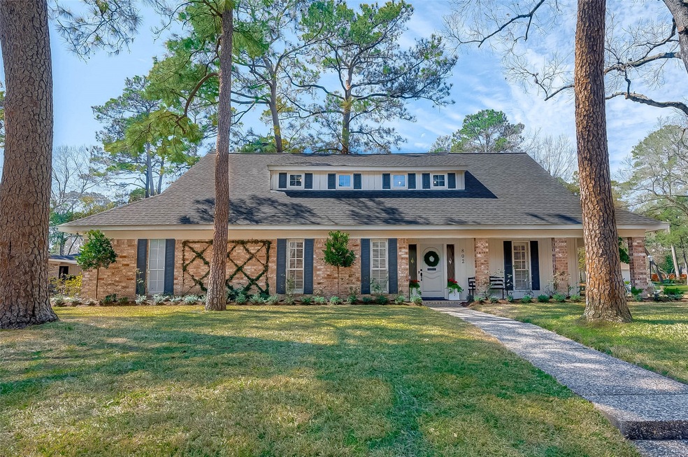 802 Briarbrook Dr, Houston, TX 77042 - photo 1