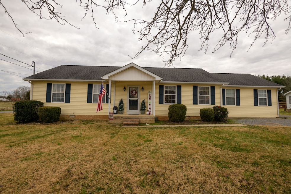 103 Hunters Ln, Shelbyville, TN 37160 - photo 1