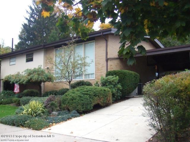 1717 Pine St, Scranton, PA 18510 - photo 1