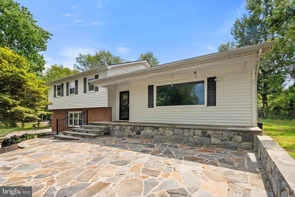 9851 Flint Rock Rd, Manassas, VA 20112 - photo 1