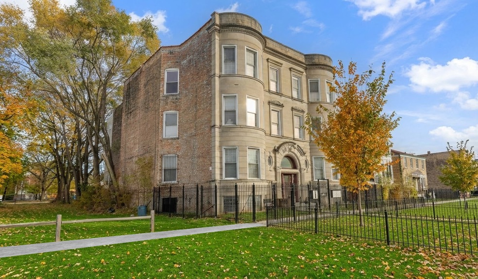 5343 S Indiana Ave unit 3, Chicago, IL 60615 - photo 1