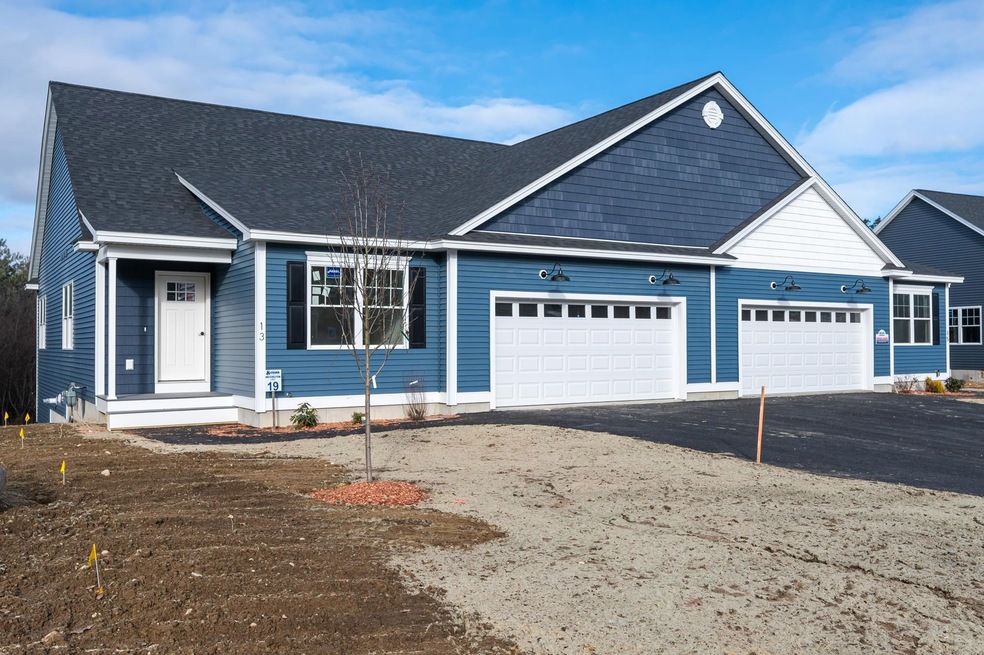 28 Village Way unit 31, Northfield, NH 03276 - photo 1