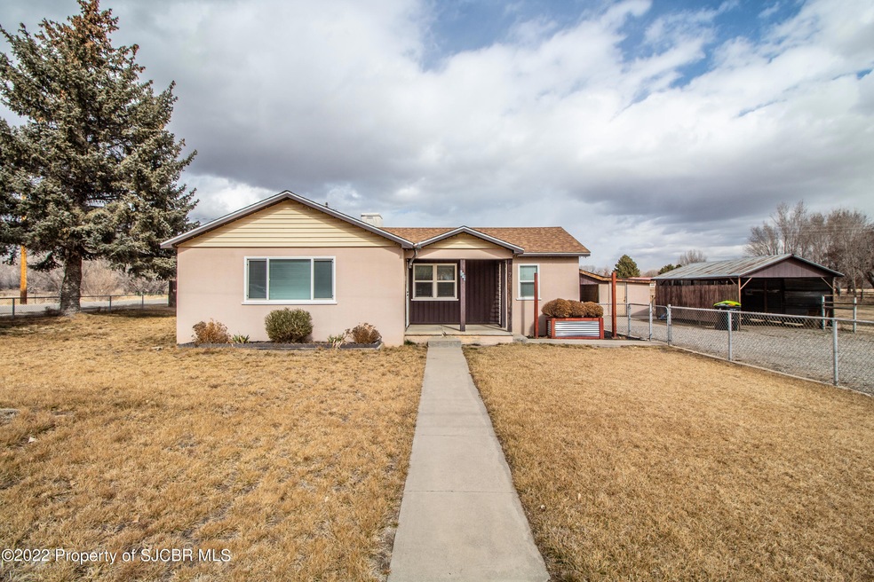 702 E Blanco Blvd, Bloomfield, NM 87413 - photo 1