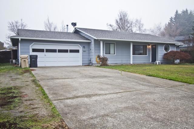 1611 NW Prospect Ave, Grants Pass, OR 97526 - photo 1