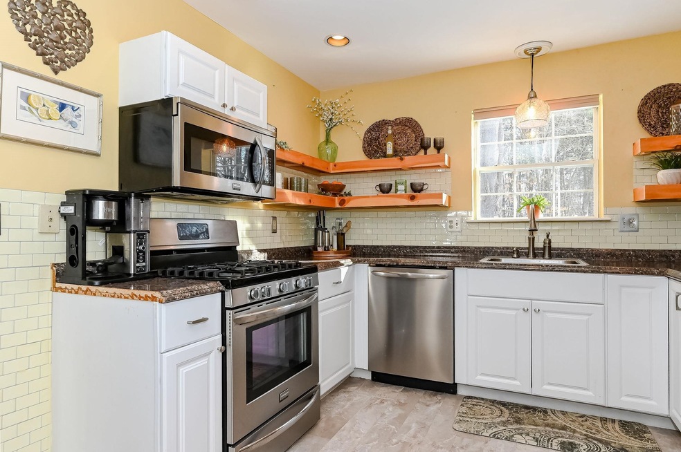 2 Tampa Dr unit D1, Rochester, NH 03867 - photo 1