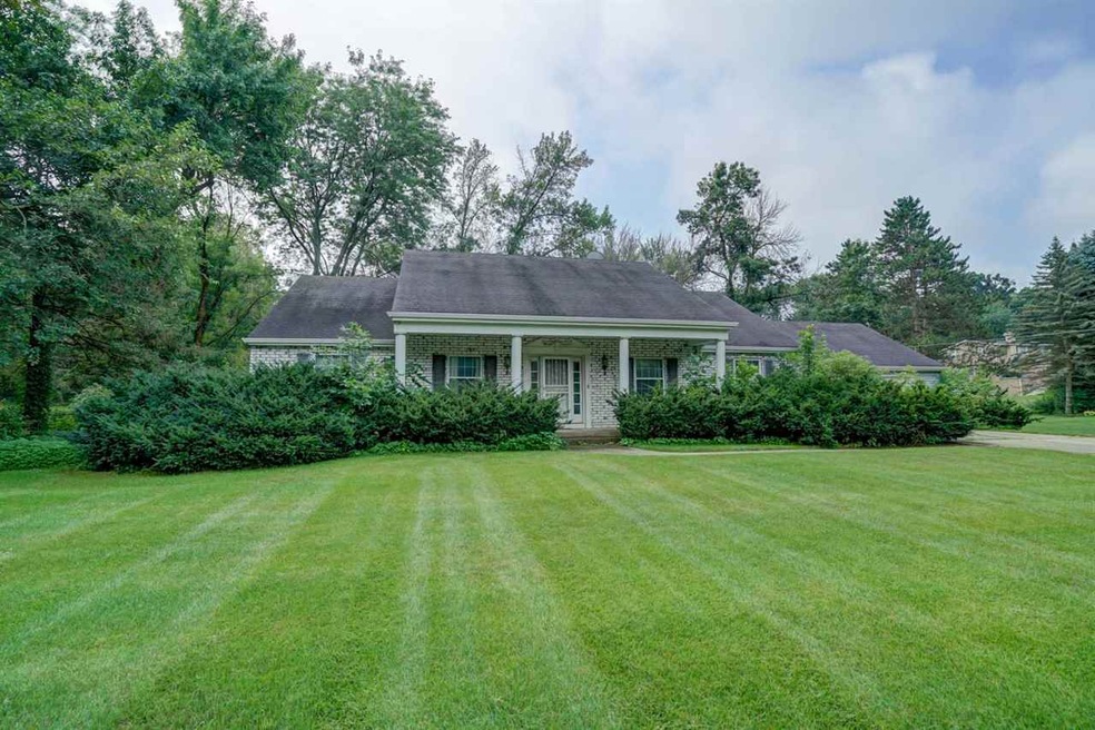 5499 Maves Rd, Fitchburg, WI 53711 - photo 1