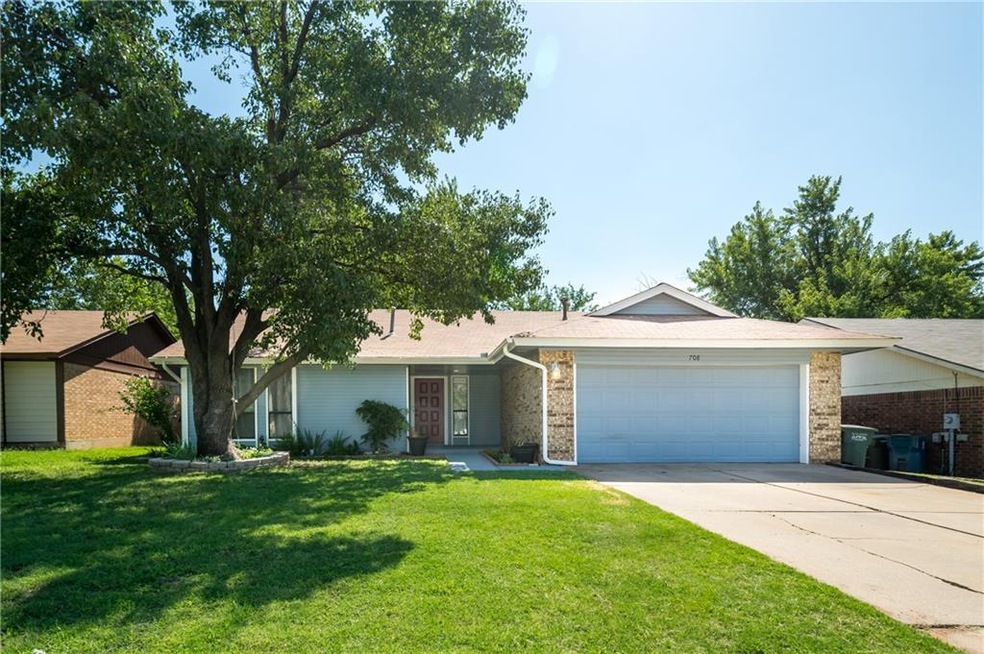 708 Teal Place, Edmond, OK 73003 - photo 1