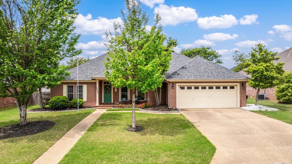 1545 Amelia Dr, Conway, AR 72034 - photo 1