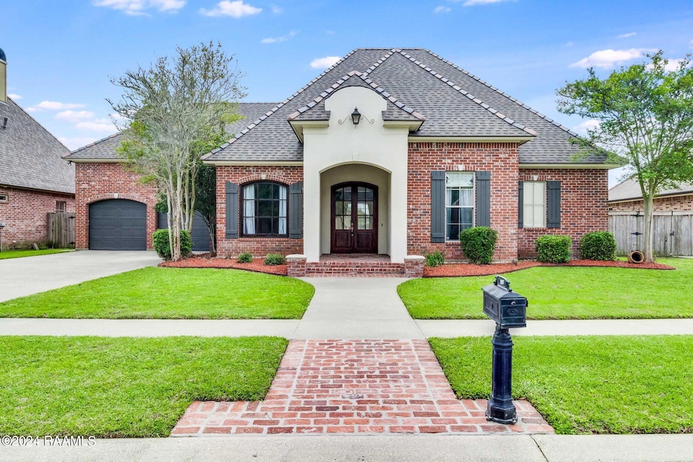 1-web-or-mls-102 Creek Bend-16