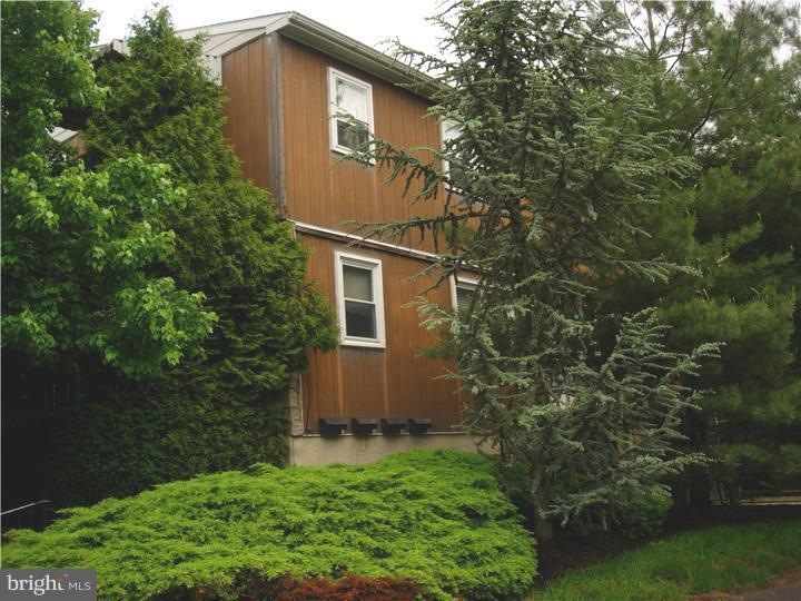 709 Willow St unit 2B, Lansdale, PA 19446 - photo 1