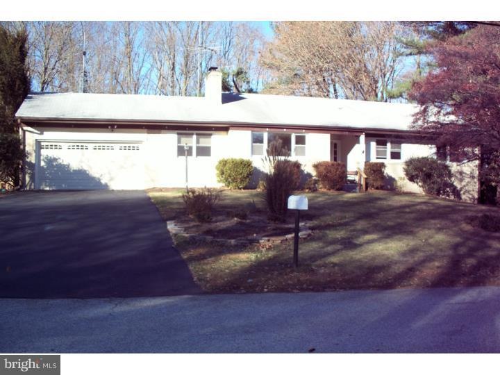 869 Parkridge Dr, Media, PA 19063 - photo 1