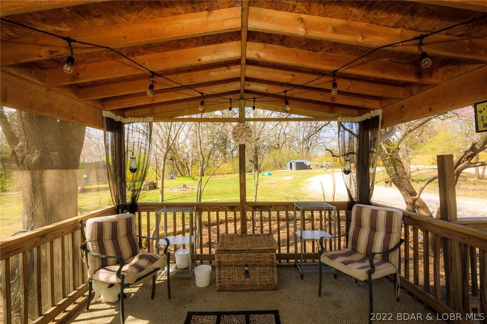 Screened in porch