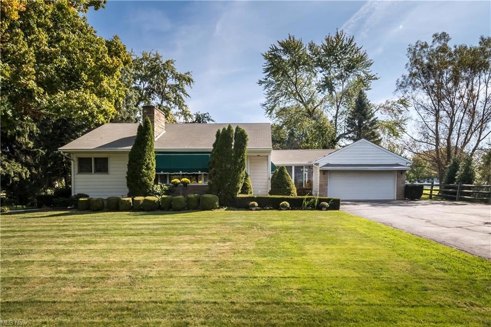 669 S Chillicothe Rd, Aurora, OH 44202 - photo 1