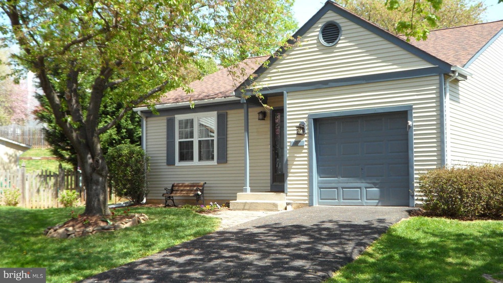 41 Neerwinder Ct, Germantown, MD 20874 - photo 1