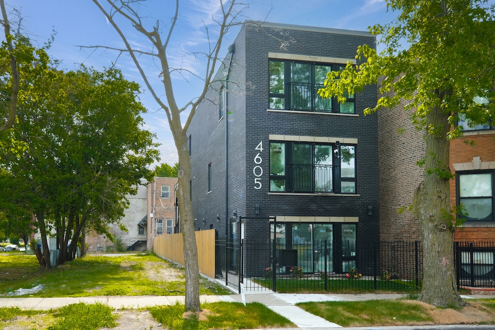 4605 S Langley Ave, Chicago, IL 60653 - photo 1