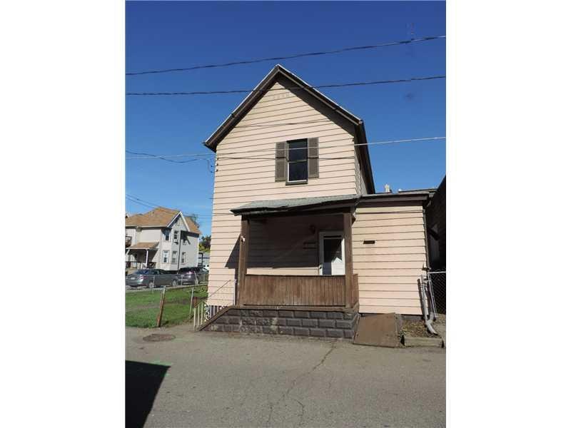 Exterior Front. Welcome to 1402 Pine Way! This 2 b