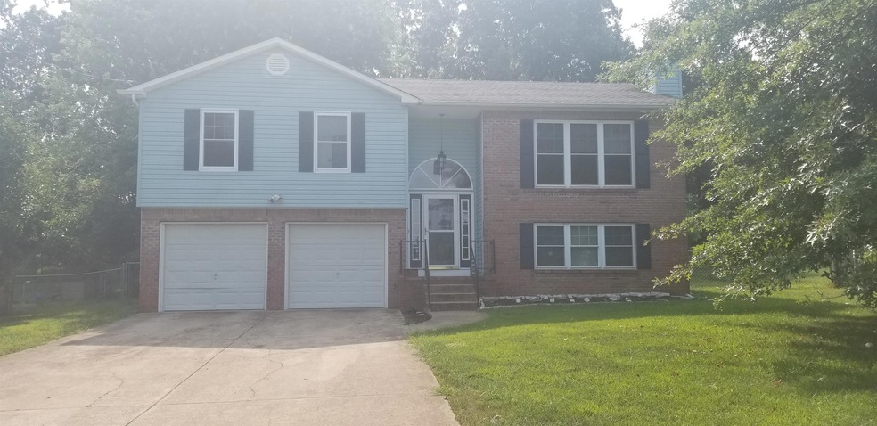 133 Oak Tree Dr, Oak Grove, KY 42262 - photo 1