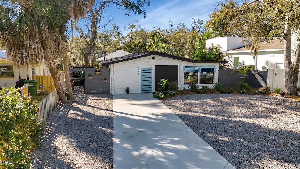 2430 Prospect St, Sarasota, FL 34239 - photo 1