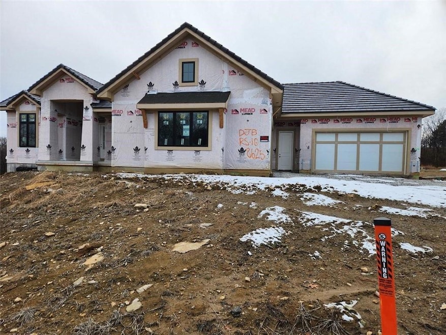 5826 Lentz Dr, Parkville, MO 64152 - photo 1