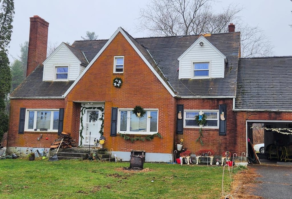 10140 Dugspur Rd, Laurel Fork, VA 24352 - photo 1