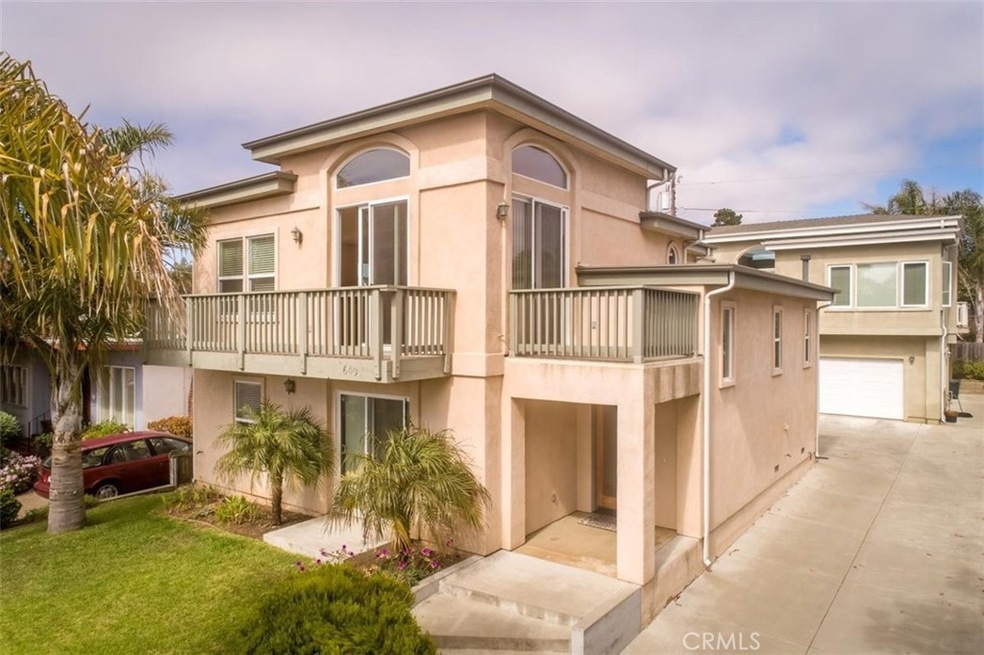 Sold $1,375,000 • Co-Listing Agent