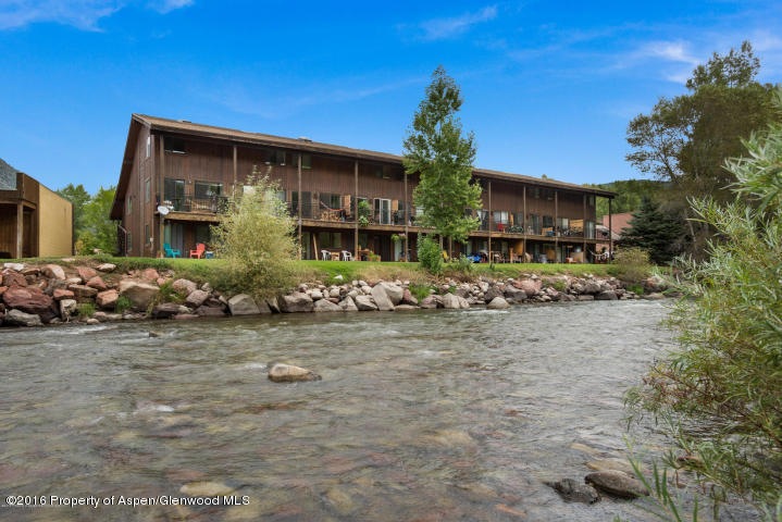 roaring river lodges